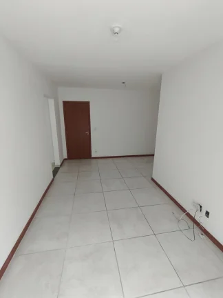 Imagem Condomínio Jardim Alcântara 2 - Apartamento com 2 quartos (1 suíte) e sacada em Santa Luzia, São Gonçalo/RJ
