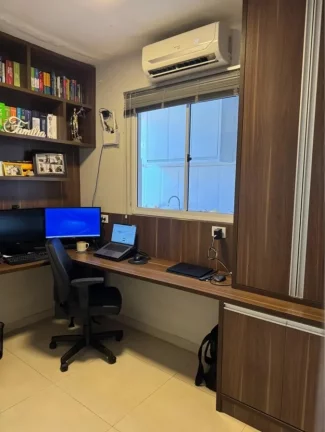 Imagem Casa em Condomínio para Venda em Cuiabá / MT no bairro Jardim Imperial