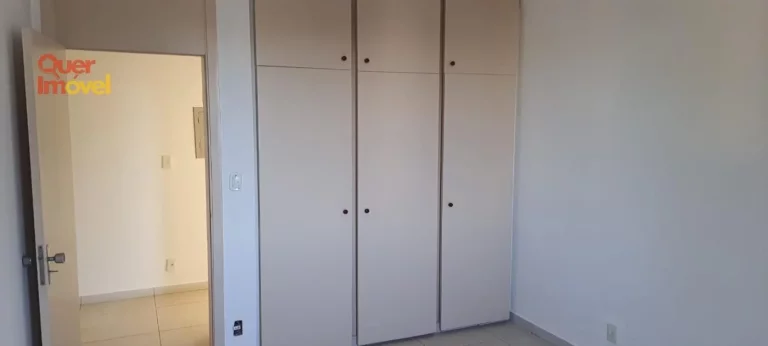 Imagem Magnífico apartamento à venda no coração de Ribeirão Preto-SP, Centro. 3 quartos, 1 suíte, 2 salas, 2 banheiros, 1 vaga. 216m². Quer Imóvel Negócios Imobiliários.