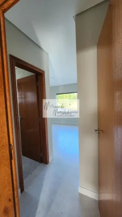 Imagem Casa Geminada à Venda em Forquilhas – São José | 4 Dormitórios | Terreno de 400 m²