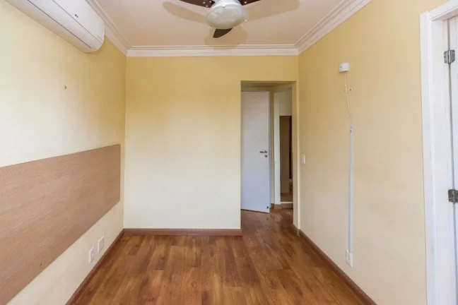 Imagem Vende apartamento de 62m² com 3 dormitórios e uma vaga no Jardim Aeroporto