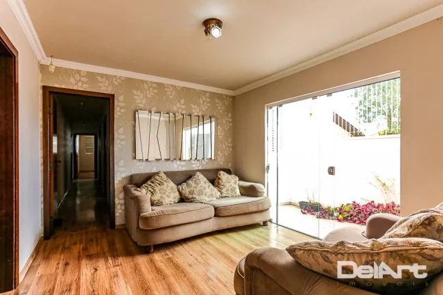 Imagem Residência térrea - Estilo Clássico - (400m2 de construção aproximadamente) - com piscina - 750m2 de terreno - Bairro Bom Jesus