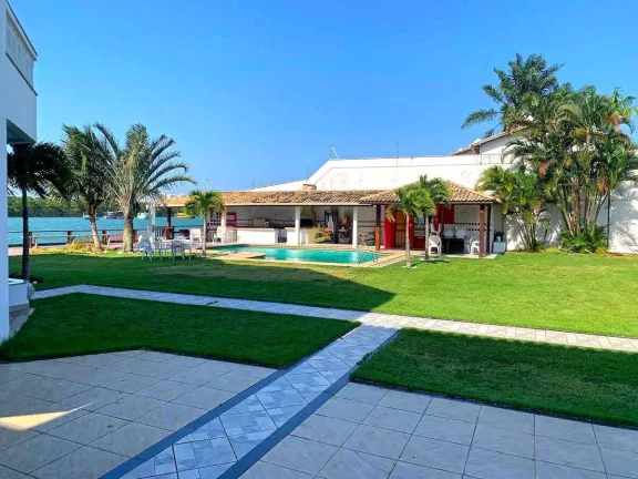 Imagem Casa de Luxo Exclusiva com Marina Privativa no Canal de Guarapari
Descubra esta residência de alto ...
