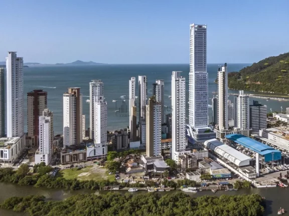 Imagem Apartamento diferenciado com 04 suítes na Barra Sul em Balneário Camboriú