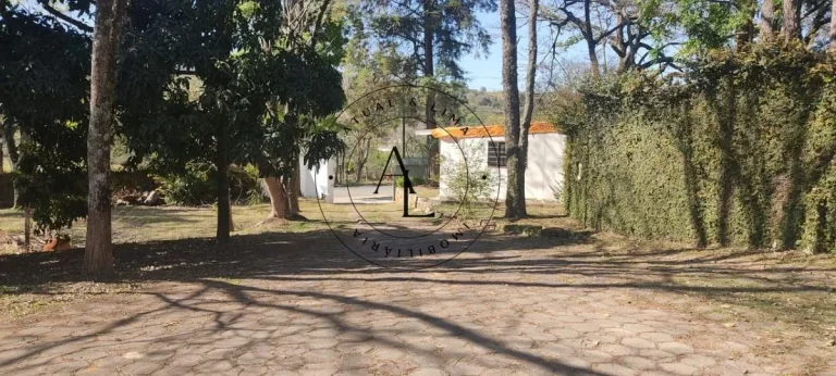 Imagem Chácara à venda em Amparo, Jardim Santo Antônio, com 2 quartos, 200m2