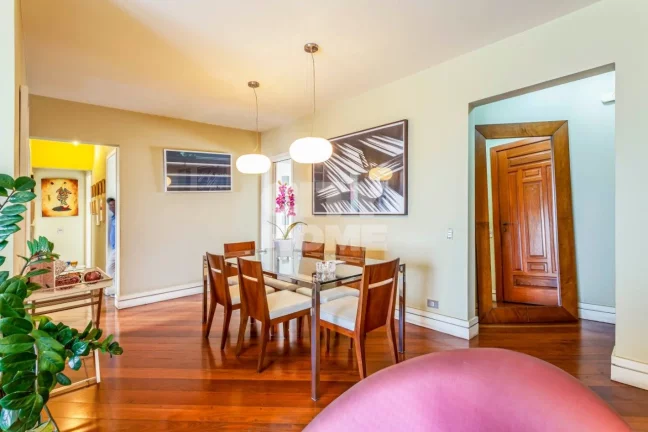 Imagem Apartamento de 127m², Alto de Pinheiros, com quatro dormitórios, sendo duas suítes, hall, lavabo,...