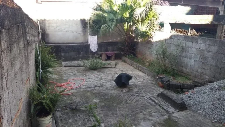 Imagem Sobrado para Venda por R$350.000,00 com 2 dormitórios, 2 vagas e 1 banheiro - Jardim guaianazes, São paulo / SP - Cód. BDI24985