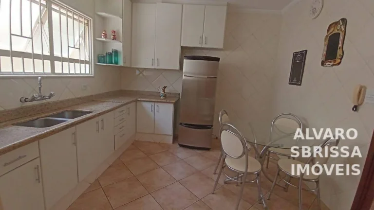 Imagem Excelente Casa térrea -com 3 dormitórios proximó ao centro de Itu