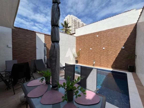 Imagem Casa com 4 quartos, piscina e 2 vagas à Venda, 180 m² na Vila Valença em São Vicente/SP