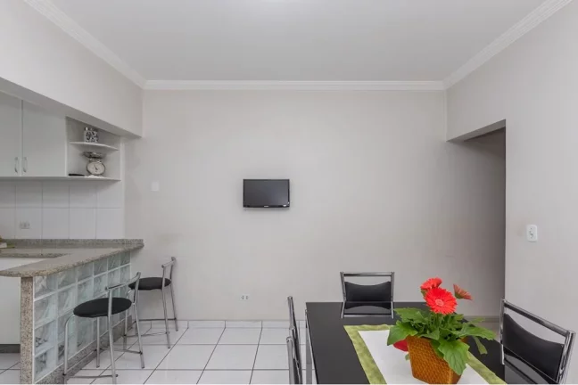 Imagem Aconchegante Sobrado em Perus: 135m², 3 quartos, 3 banheiros, 1 suíte, 2 vagas cobertas