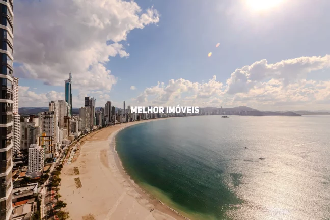 Imagem Apartamento Frente Mar com 04 suítes sendo 01 máster em Balneário Camboriú.