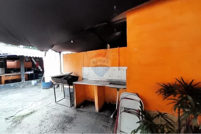 Imagem Galpão com 987 m² no bairro de Quintino no Rio de Janeiro