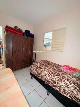 Imagem Vende-se Casa 3 dormitórios, Residencial Peres Elias
