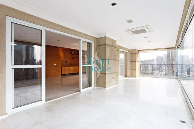Imagem Excelente Apartamento à Venda na Vila Nova Conceição - São Paulo/SP.,
