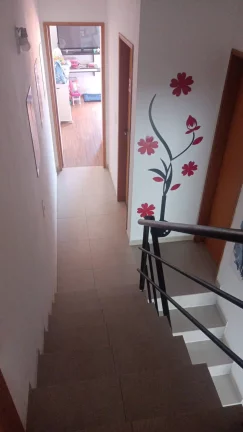 Imagem Lindo Sobrado semi-geminado - Residencial Villa D´este