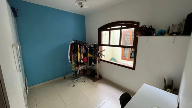 Imagem Casa à venda no Itagua 50 metros da orla,com 5 dormitórios