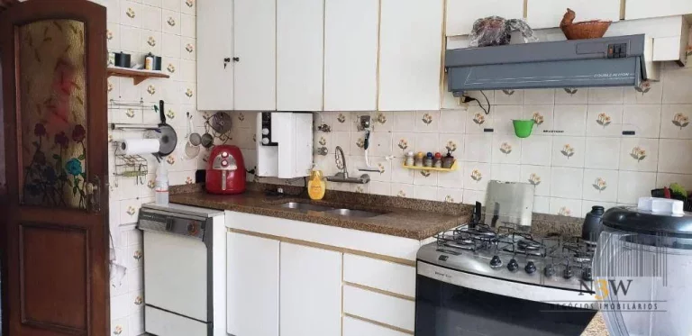 Imagem Casa à venda ou locação no Alto da Lapa São Paulo SP com 3 suítes, 6 banheiros, 6 vagas e 297m² em terreno de 622m²