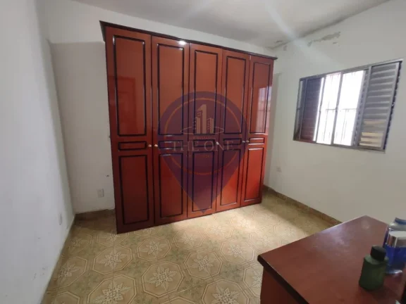 Imagem Casa à venda em Guarulhos, Vila Carmela II: 3 quartos, 2 salas, 2 banheiros, 4 vagas de garagem. Imperdível!