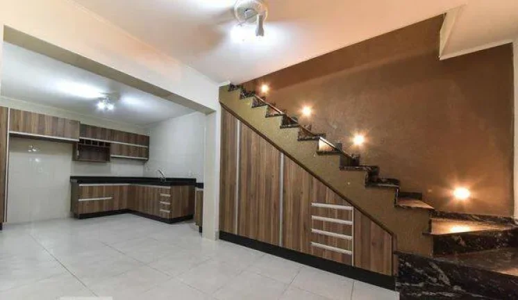 Imagem Casa Maravilhosa 250 m² 4 Dormitórios 5 Vagas de garagens
