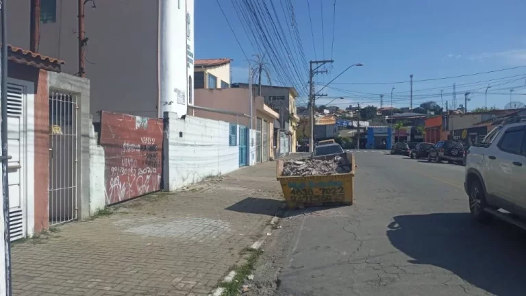 Imagem Terreno à venda, 123 m² por R$ 400.000,00 - Calmon Viana - Poá/SP