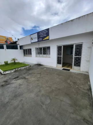 Imagem Casa no Salgado Filho, Região Comercial, Próximo à Av. Francisco Porto