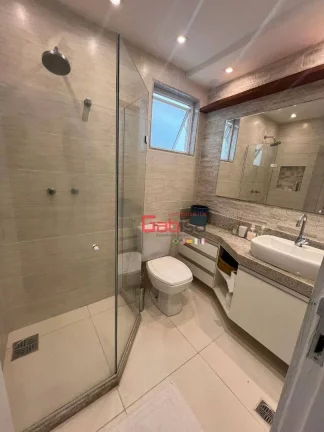 Imagem Apartamento semimobiliado com 2 dormitórios à venda, 100 m² por R$ 640.000 - Braga - Cabo Frio/RJ