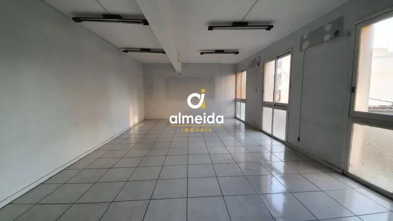 Imagem Sala Comercial 4 dormitórios à venda Centro Santa Maria/RS