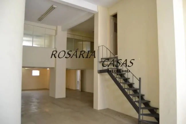 Imagem PINHEIROS - Prédio com loja pronta para uso