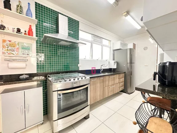 Imagem Sobrado com 3 dormitórios sendo 1 suite à venda, 136 m² por R$ 1.100.000 - Gonzaga - Santos/SP