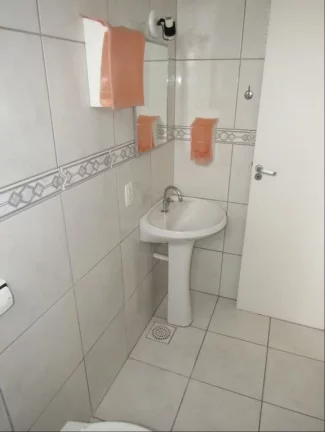 Imagem Aluga-se Sala comercial com 88 m² no bairro Santa Cecília - Porto Alegre/RS
