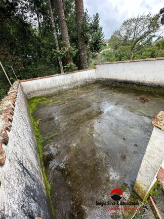 Imagem Casa a Venda no Bairro Jardim Califórnia em Campos do Jordão - SP.