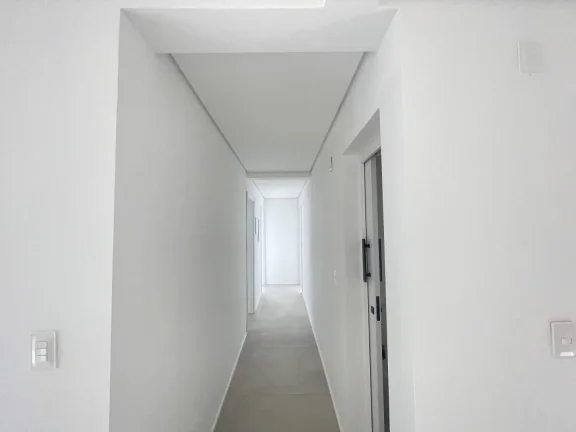 Imagem Casa à Venda em Canasvieiras Condomínio Fechado 3 Suítes