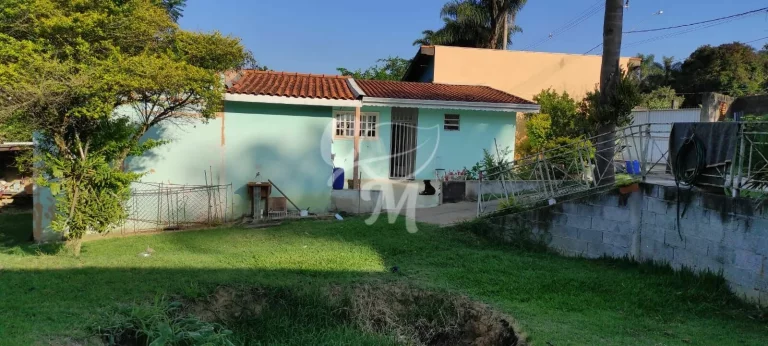 Imagem Chácara com muito verde na Roseira