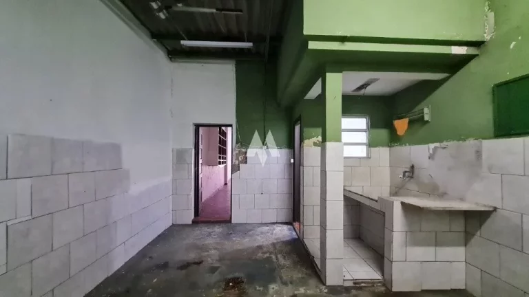 Imagem Prédio Comercial à venda com 4 salas e Estacionamento no Centro de Santos/SP