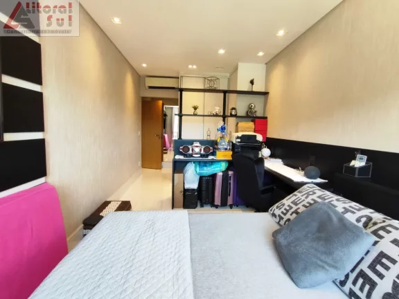 Imagem Apartamento de Luxo à Venda em Praia Grande-SP, 3 Quartos, 3 Suítes, 1 Sala, 3 Vagas de Garagem, 250m² no Canto do Forte!