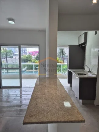 Imagem Apartamento, 70m², 2 dormitórios, sendo 1 suíte e mais 2 banheiros, sala ampla, varanda já com v...