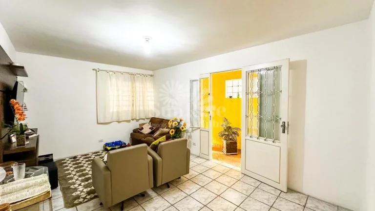 Imagem Casa à Venda - 180 m² AC - 125 m² Terreno - 3 quartos R$650.000 - R. Jacaratinga Campo Limpo