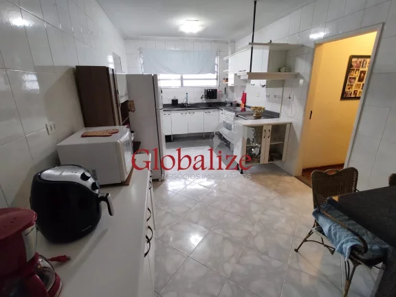 Imagem Lindo apartamento de 3 dormitórios com suíte e dependência de empregada completa no bairro da Ponta da Praia por R$.770.000,00 !