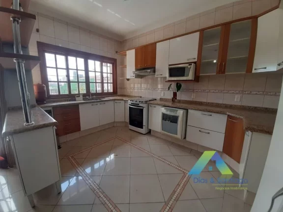Imagem Sobrado com 3 dormitórios para alugar, 250 m² por R$ 4.100,00/mês - Vila das Mercês - São Paulo/SP