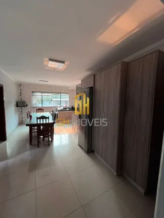 Imagem CA1661Área de 1060m2 com 3 casas no setor rodoviário A casa principal possui - 3 quartos - Sala - ...