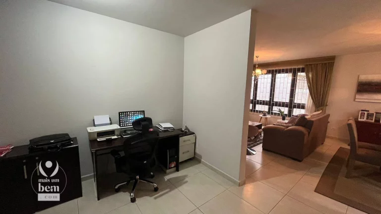 Imagem Essa é a realização do seu SONHO de uma CASA TÉRREA com 236m² e QUINTAL maravilhoso 5 quartos (2 SUÍTES) à venda De 999K Por R$ 901 mil AVALIA PERMUTA