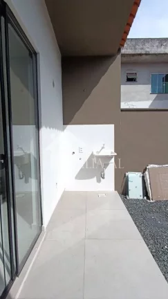 Imagem Geminado com 81m² e 2 suítes no Iririú