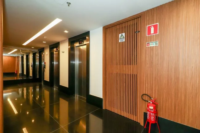 Imagem Veyron - Sala à venda no bairro Higienópolis - Porto Alegre/RS