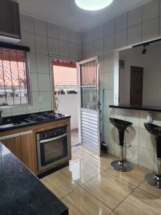 Imagem Casa com 2 dormitórios à venda, 49 m² por R$ 320.000,00 - Vila Ursulina - Itaquaquecetuba/SP