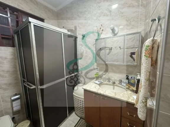 Imagem Venda de casa em bolsão no Parque das Universidades, Campinas. Casa com 4 dormitórios sendo 2 suítes, sala de estar, sala de jantar, jardim de inver