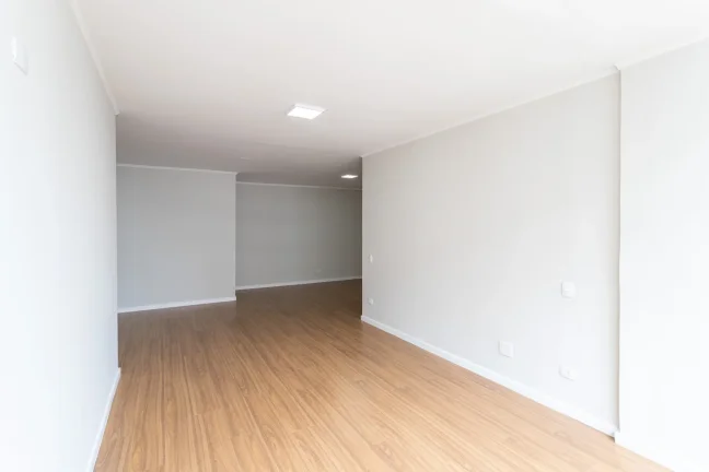 Imagem Apartamento 126M² Reformado, 3Q, 1 Suíte, 2 Banheiros, 1 Vaga, Churrasqueira, Salão de Festas, Portaria 24h.