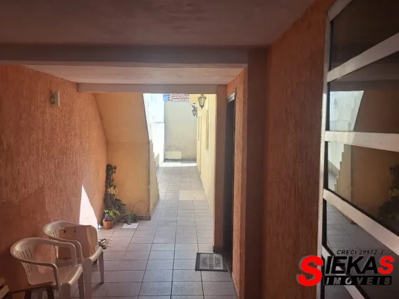 Imagem Imperdível: Casa à venda na Penha, São Paulo-SP com 2 quartos, 1 suíte, 2 banheiros, 3 vagas de garagem e 148 m² de área.