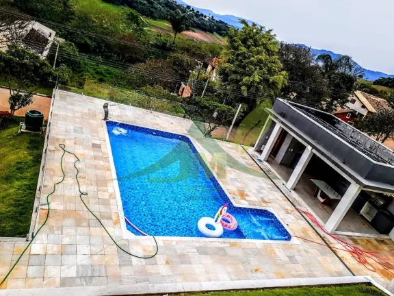 Imagem Linda chácara nova à venda dentro de Condomínio localizada em Piracaia