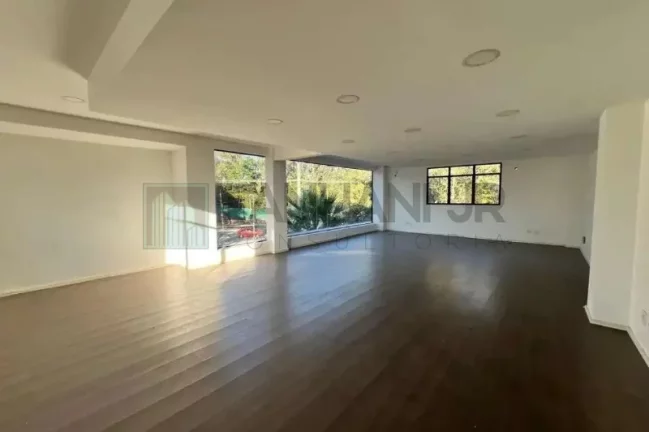 Imagem Imóvel comercial de alto padrão para locação no Jardim Leonor, São Paulo-SP: 6 salas, 8 banheiros, 20 vagas, 1.446,20 m².