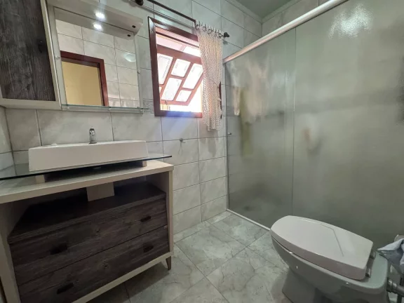 Imagem Casa 252m2, 3 quartos, mais peça comercial de 80 m2, AV. João P. De Vargas